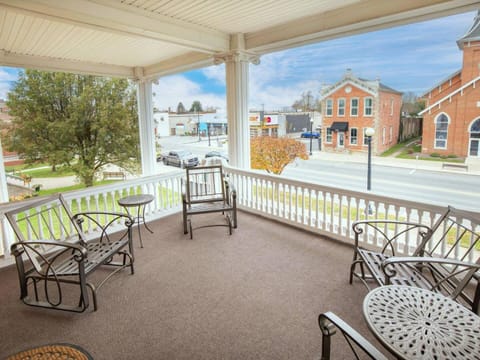 15 off Winter Deal Mansion Pet-Friendly House in Clarion