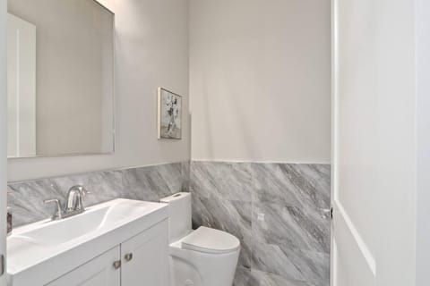 Toilet, Bathroom, Bath