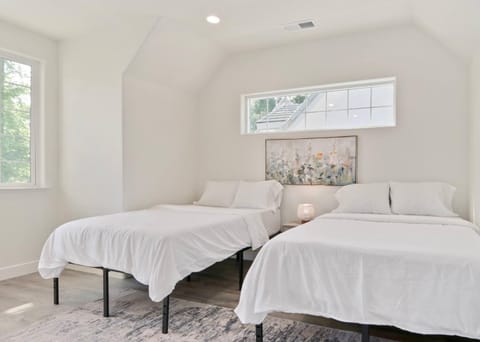 Property building, Photo of the whole room, Floor plan