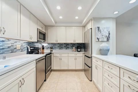 One Bedroom Oceanfront Condo in San Diego Apartment in Pacific Beach