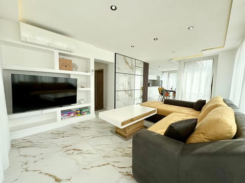 TV and multimedia, Living room, internet, air conditioner