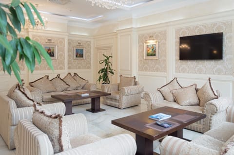 Communal lounge/ TV room, Lobby or reception, Floor plan