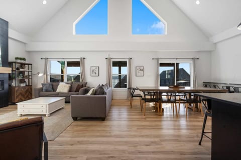 Pineapple Pointe - Stay for 20 House in Ridgedale