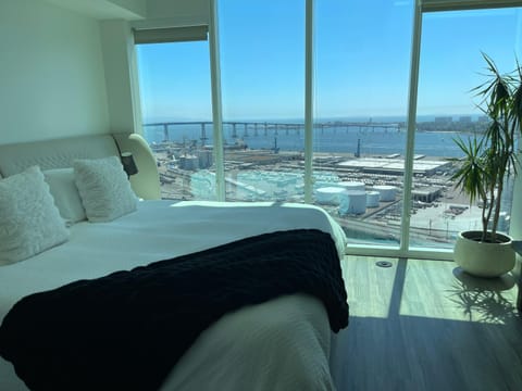 Bed, View (from property/room), Bedroom, Sea view