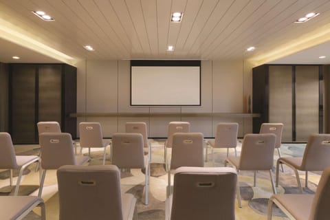 Meeting/conference room