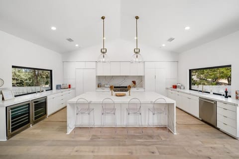 Sunset View Luxury Living on 5 Picturesque Acres House in Atascadero