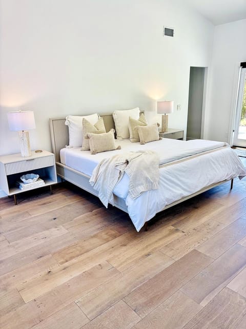 Sunset View Luxury Living on 5 Picturesque Acres House in Atascadero