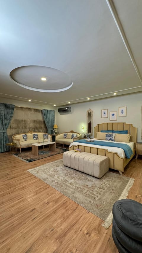 Bathroom, Seating area, Bedroom, room service, air conditioner, air conditioner