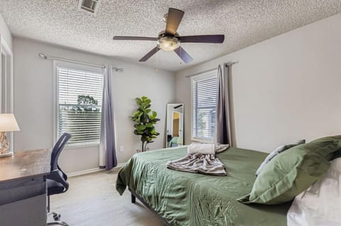Chic 2B - 2BA Getaway - Cedar Park - North Austin Apartment in Jollyville