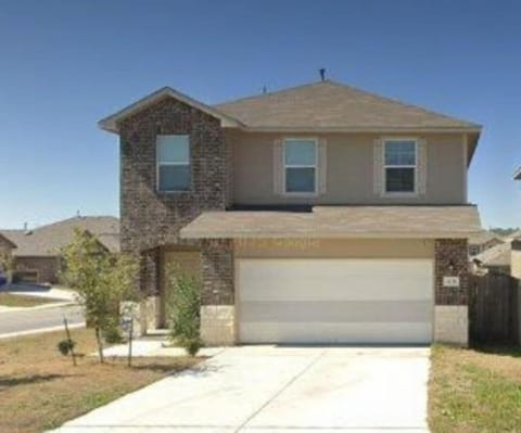 King Suite with Community Pool and Grill House in San Antonio