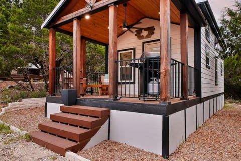 Rustic Cabin on 5 Private Acres with Hot Tub and Fire Pit Cabin in Canyon Lake