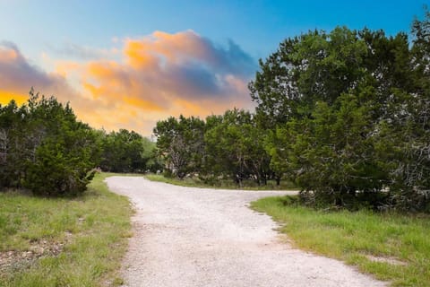 Rustic Cabin on 5 Private Acres with Hot Tub and Fire Pit Cabin in Canyon Lake