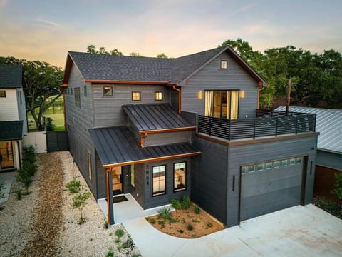 Lakefront House with Pool and Zipline House in Canyon Lake