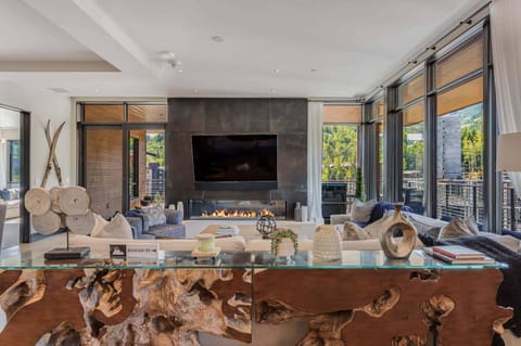 One Snowmass East 704 by Snowmass Mountain Lodging Apartment in Snowmass Village