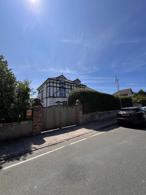 Beach View Apartment Apartment in Wirral