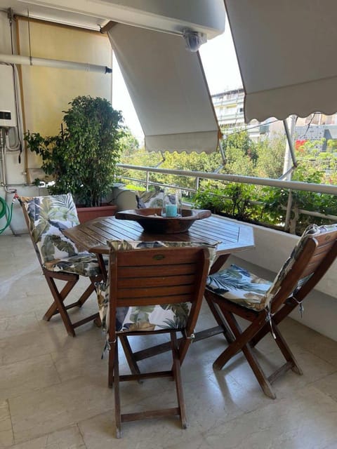Your Ideal Retreat in the Heart of Kallithea Apartment in Kallithea