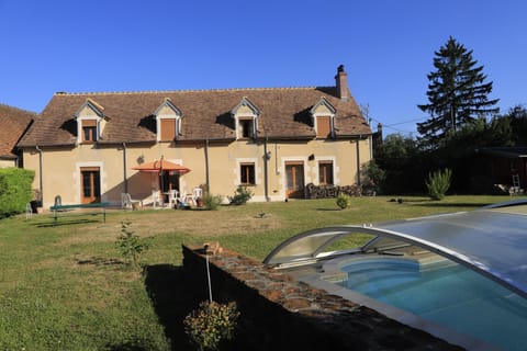 Property building, Garden, Garden, Balcony/Terrace, Garden view, Pool view, Swimming pool