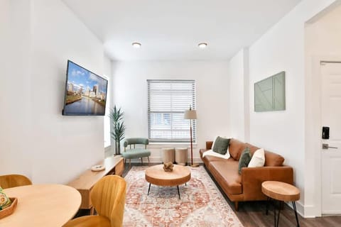 Columbus Oasis w Pool Table Near Downtown House in Ohio