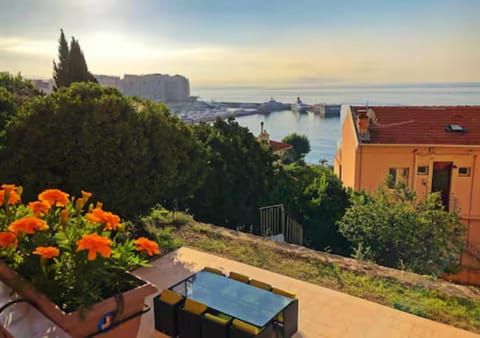 Nearby landmark, Spring, Day, Neighbourhood, Natural landscape, Garden, View (from property/room), Garden view, Sea view