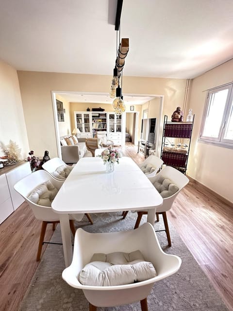 Serenity - Sea view - 2 bedrooms, 3 beds to 7 people Apartment in Cap-d'Ail