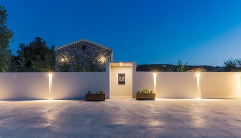 Property building, Facade/entrance