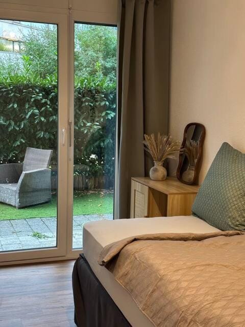 Bed, Garden, Bedroom, Garden view