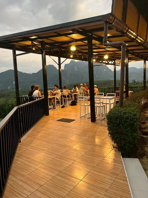 Khaosok Campsite Campground/
RV Resort in Khlong Sok