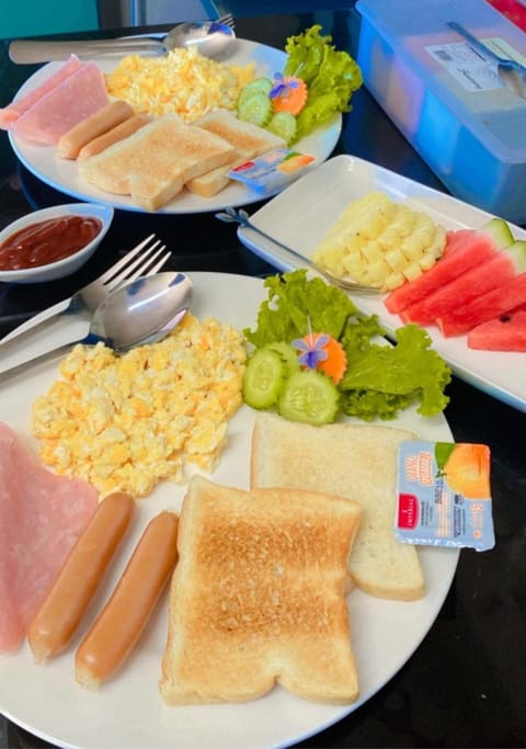 Khaosok Campsite Campground/
RV Resort in Khlong Sok