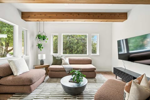 The Adelynn - 5BR Luxury in Walkable Portland House in Portland