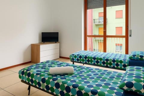 Comfortable apartment 5 minutes from Rho Fiera-Milano Apartment in Rho