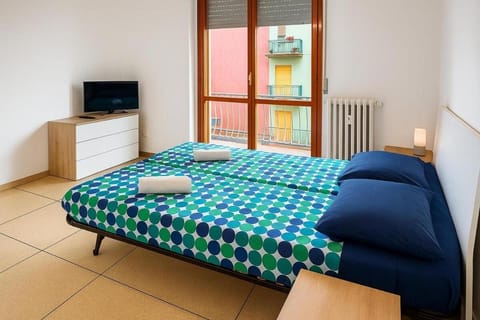 Comfortable apartment 5 minutes from Rho Fiera-Milano Apartment in Rho