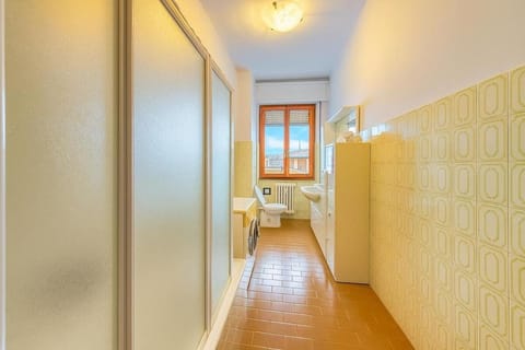 Comfortable apartment 5 minutes from Rho Fiera-Milano Apartment in Rho