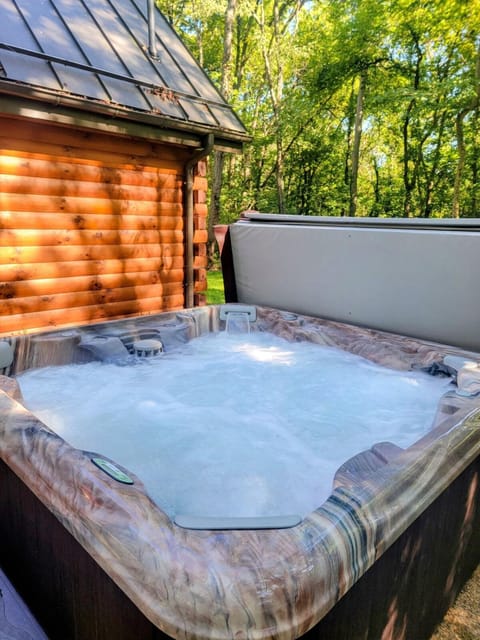 WildWood Cabin Cabin in Ohio