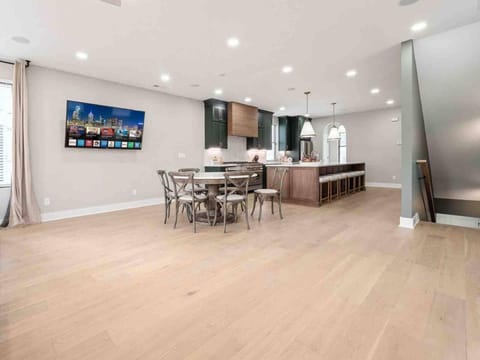 New Build, Downtown Views, next to NCH House in Ohio