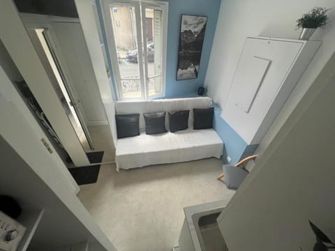 Bright studio equipped 10 min from Paris Apartment in Créteil