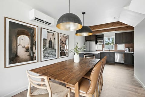 Kerns 6BR Gem - New Build Spanish Flair House in Portland