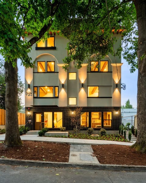 Luxury 2BR at The Adelynn House in Portland