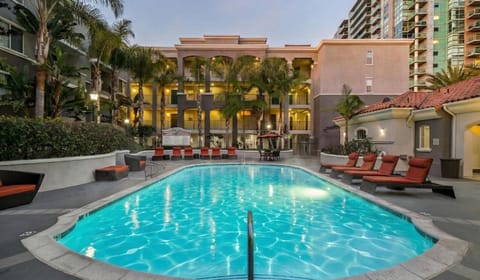 Property building, Swimming pool