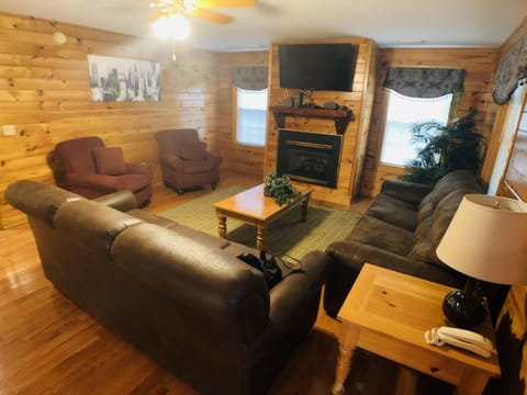 Briarstone Lodge Condo 13D Apartment in Pigeon Forge