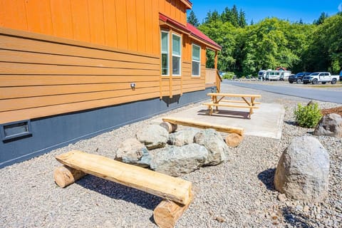 Enchanted Rainforest Tiny Home Retreat #25 House in Forks