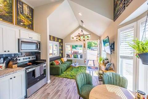 Rainforest Tiny Home Retreat #25 Enchanted House in Forks