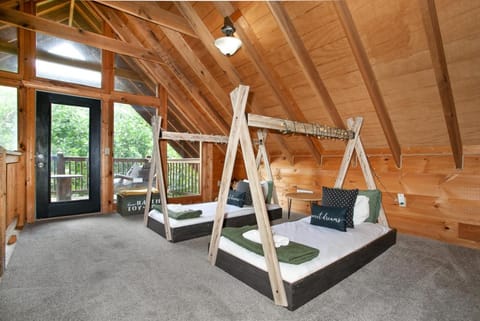 Secluded Cabin Hot Tub Fireplace GameRoom MORE Cabin in Gatlinburg