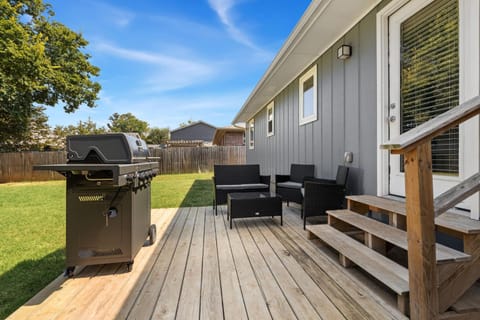 Benton Blue-Half Mi to Downtown-Perfect for Bikers House in Rogers