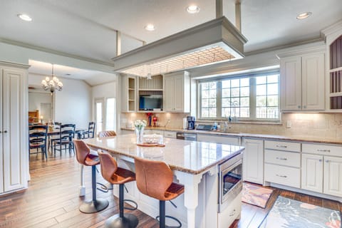 Private Hot Tub and Patio Golf Retreat in Canyon! House in Oklahoma