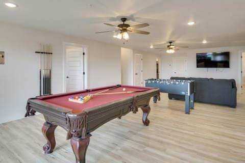 Table Rock Lake View and Games Galore Family Lodge House in Indian Point