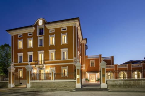 Property building, Night