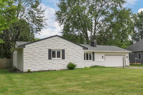 Spacious 4BR Ranch Near Easton Perfect for Families & Work Groups House in Easton