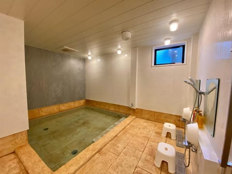 Hot Tub, Public Bath