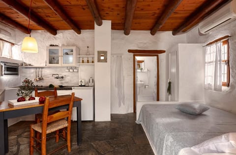 White River Cottages - rustic minimalist holiday houses Condo in Lasithi
