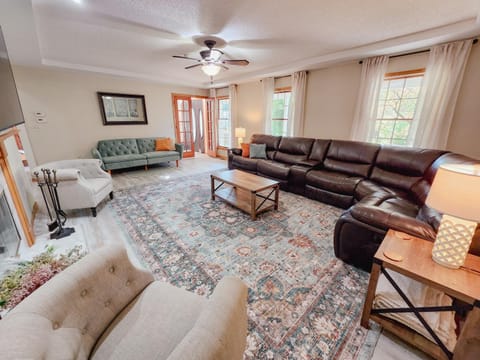 Living room, Evening entertainment